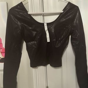 INTERESTED IN A LULULEMON LONG SLEEVE?